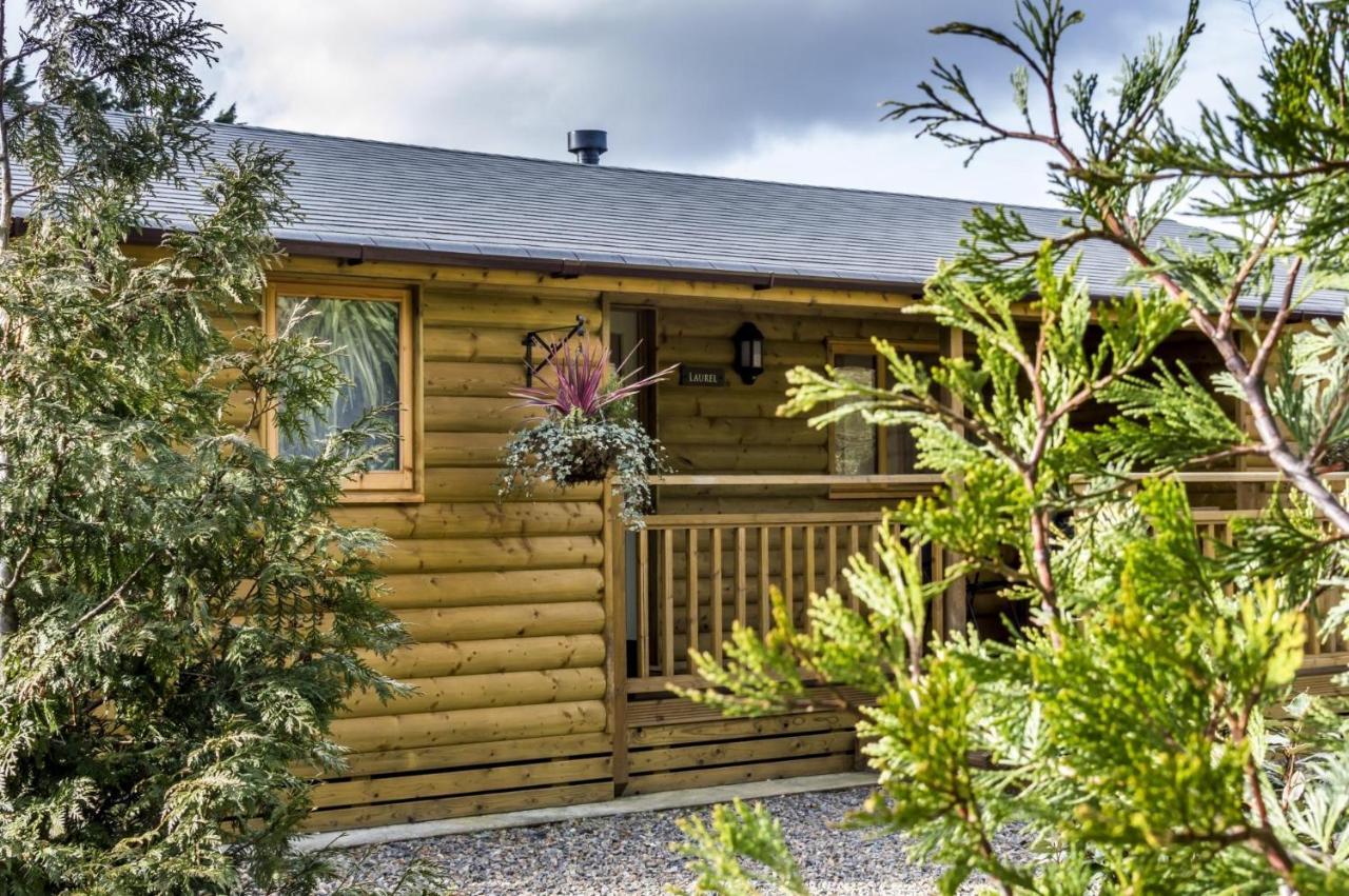 Fern Lodge - 2 Bedroom Log Cabin - Saint Florence - Tenby Esterno foto